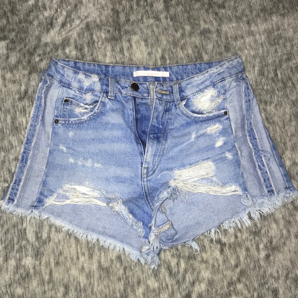 Zara high-waisted shorts !